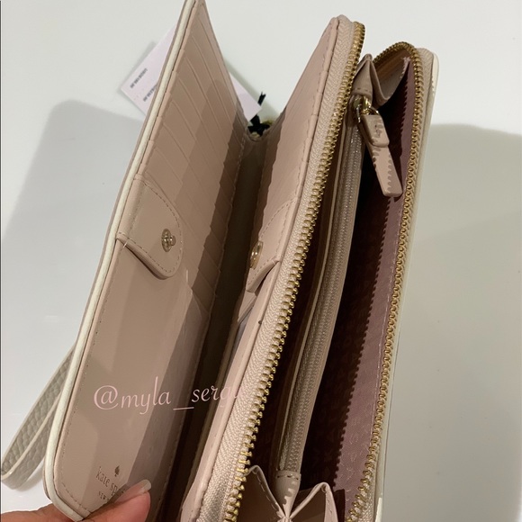 Kate Spade Brigitta Large Cream Wallet Wristlet - Picture 5 of 7